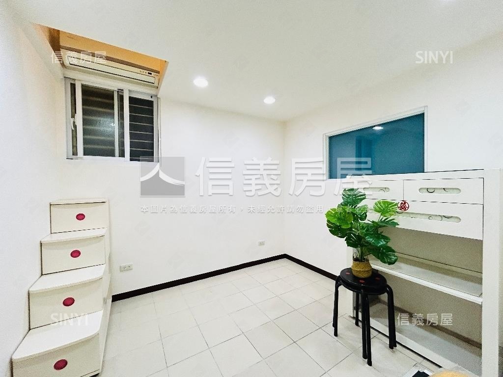 民族裝潢一樓房屋室內格局與周邊環境