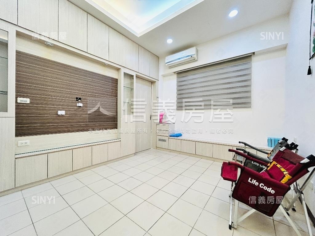 民族裝潢一樓房屋室內格局與周邊環境