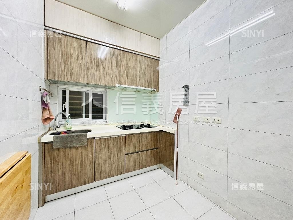 民族裝潢一樓房屋室內格局與周邊環境