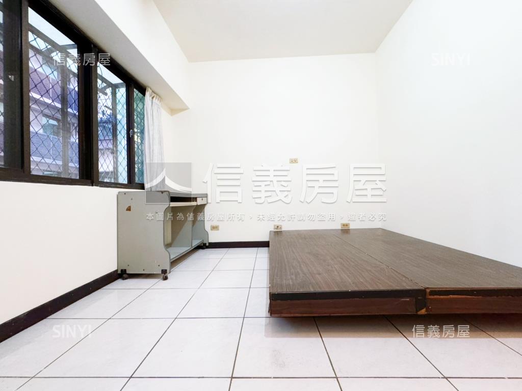 大鎮江山質感美套房房屋室內格局與周邊環境