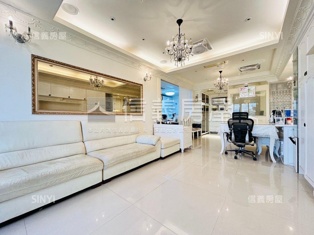 築城遠眺美景三房車位房屋室內格局與周邊環境