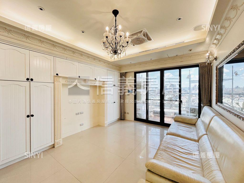 築城遠眺美景三房車位房屋室內格局與周邊環境