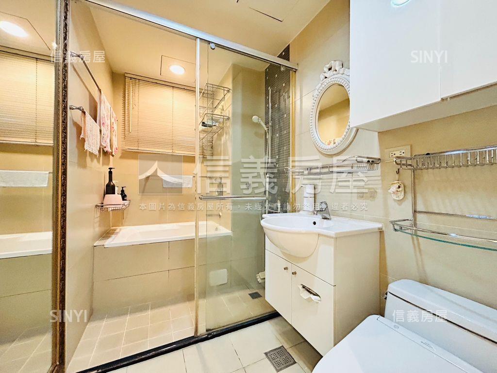 築城遠眺美景三房車位房屋室內格局與周邊環境