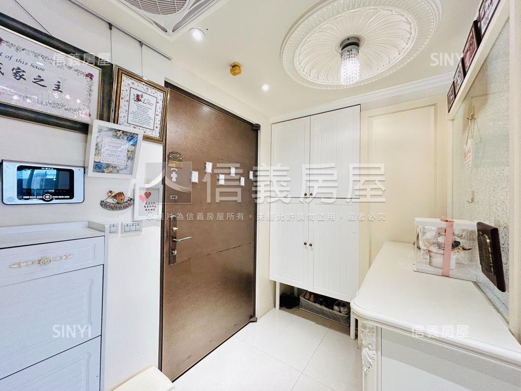 築城遠眺美景三房車位房屋室內格局與周邊環境