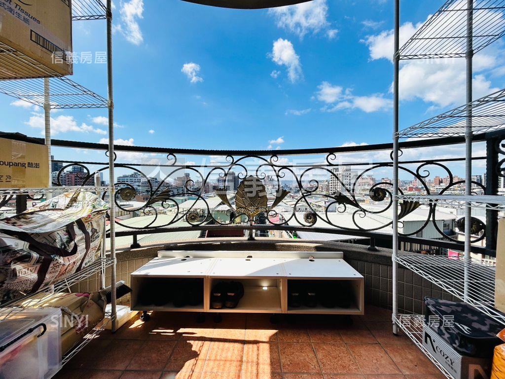 築城遠眺美景三房車位房屋室內格局與周邊環境