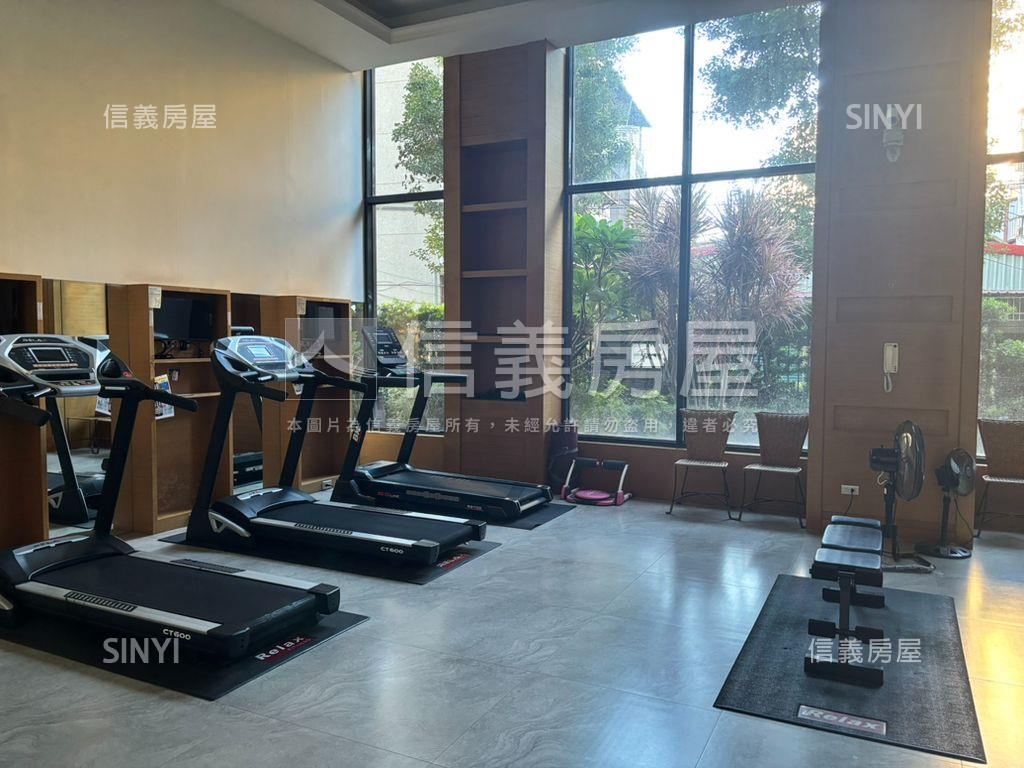 築城遠眺美景三房車位房屋室內格局與周邊環境