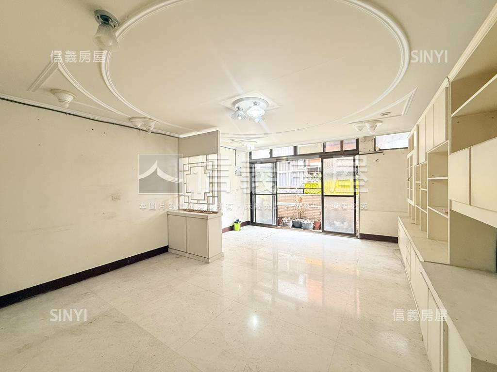 南投家樂福旁美透天房屋室內格局與周邊環境