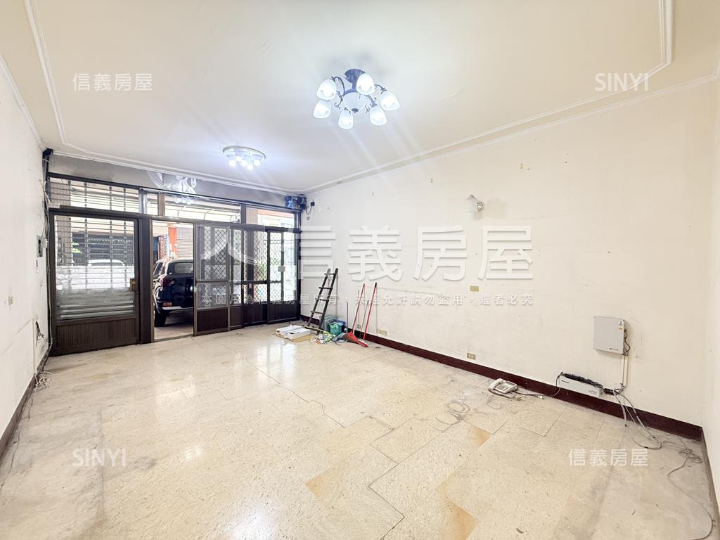 南投家樂福旁美透天房屋室內格局與周邊環境