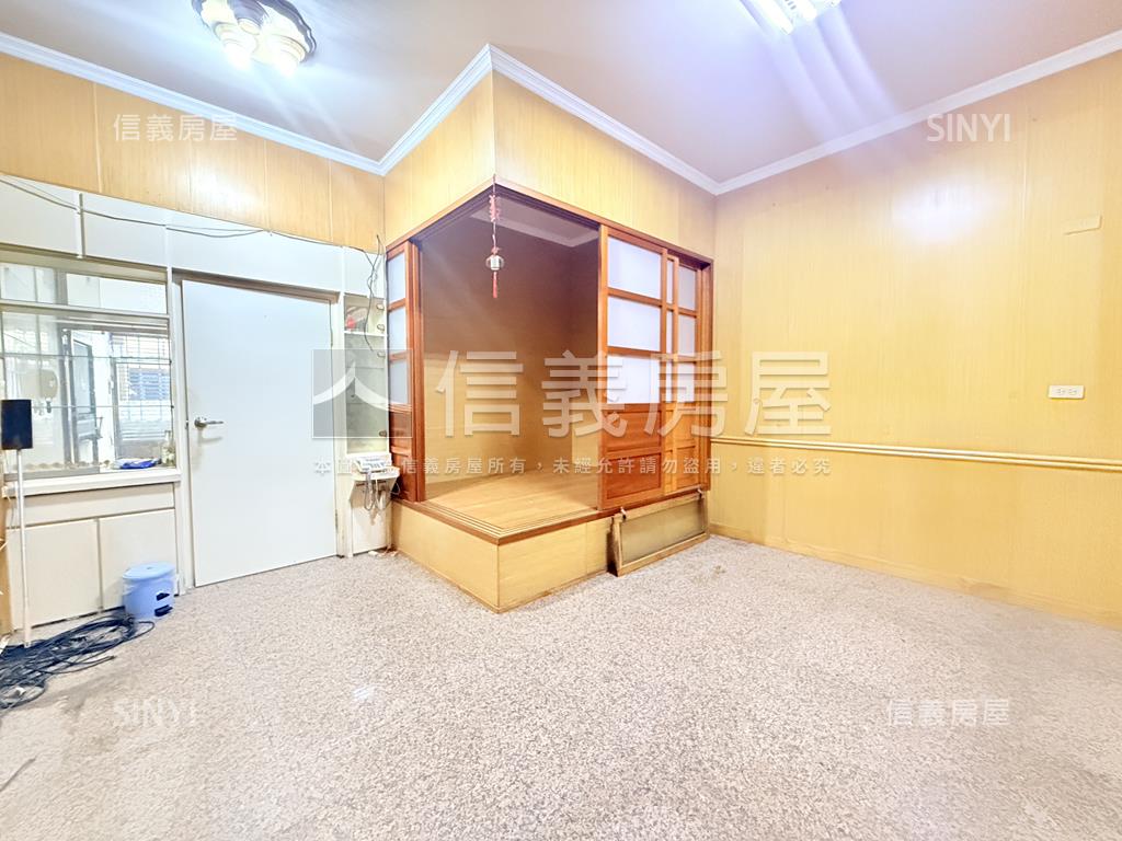 南投家樂福旁美透天房屋室內格局與周邊環境