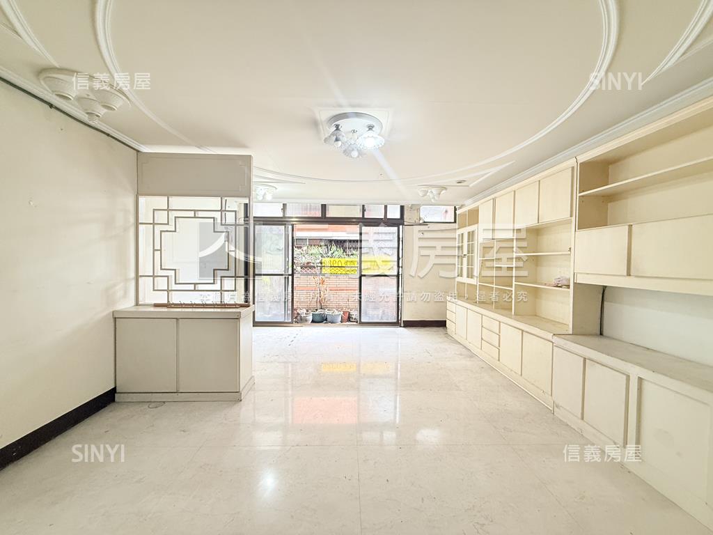 南投家樂福旁美透天房屋室內格局與周邊環境