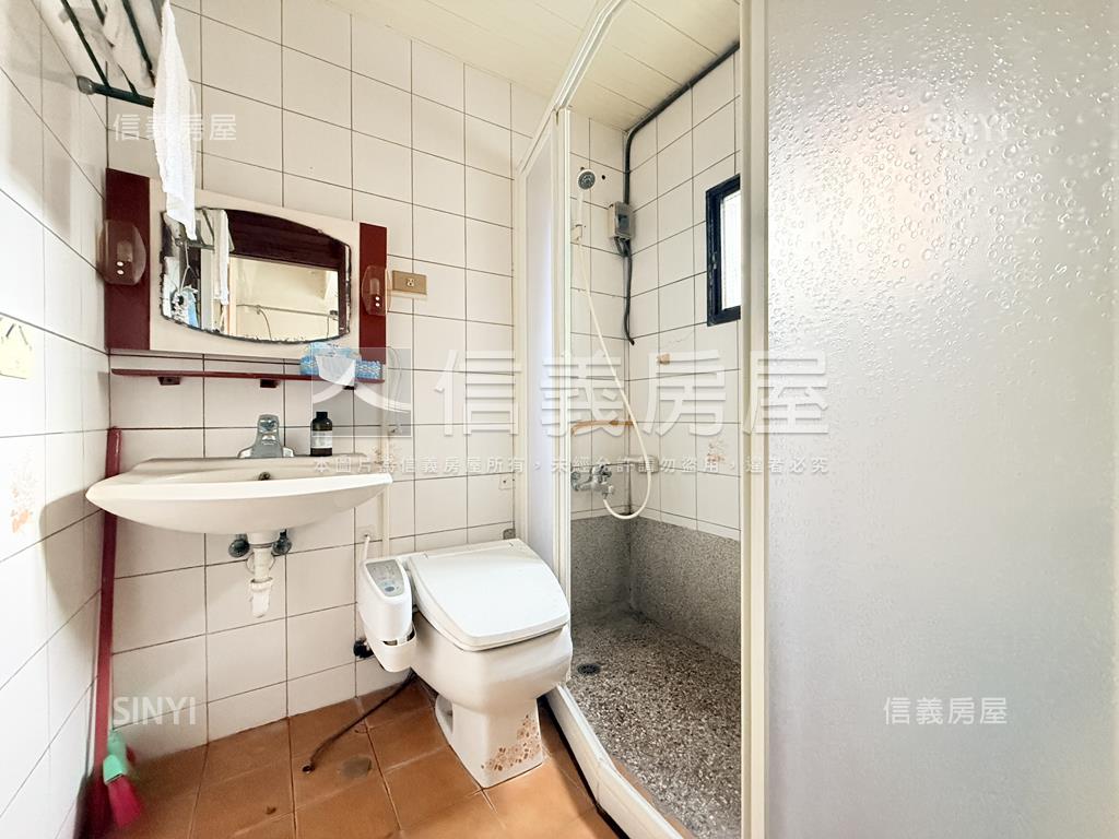 南投家樂福旁美透天房屋室內格局與周邊環境