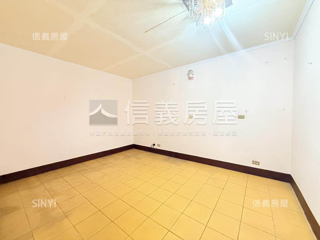 南投家樂福旁美透天房屋室內格局與周邊環境