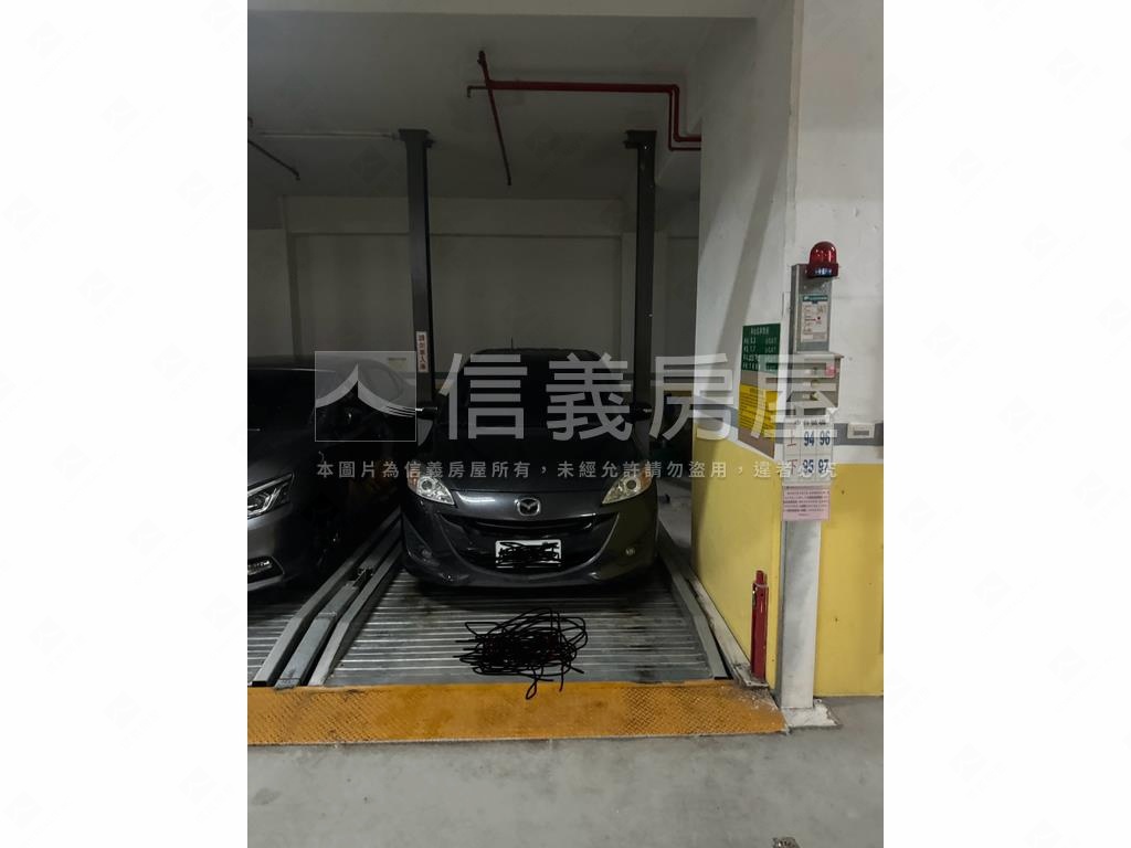 次頂樓稀有釋出一品馥麗房屋室內格局與周邊環境
