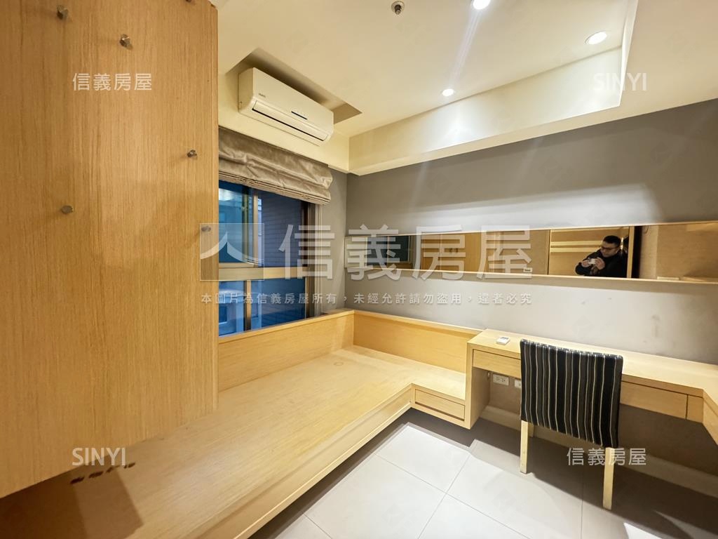 次頂樓稀有釋出一品馥麗房屋室內格局與周邊環境