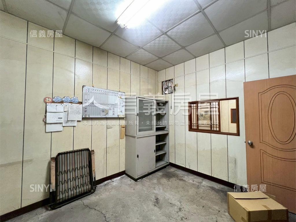 臨溪北街有建築線方正美地房屋室內格局與周邊環境