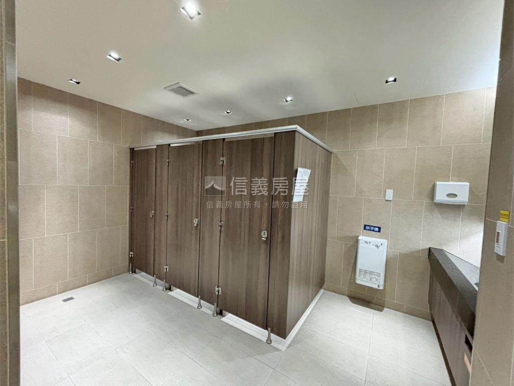 板橋江翠全新鋼骨辦公６Ｆ房屋室內格局與周邊環境