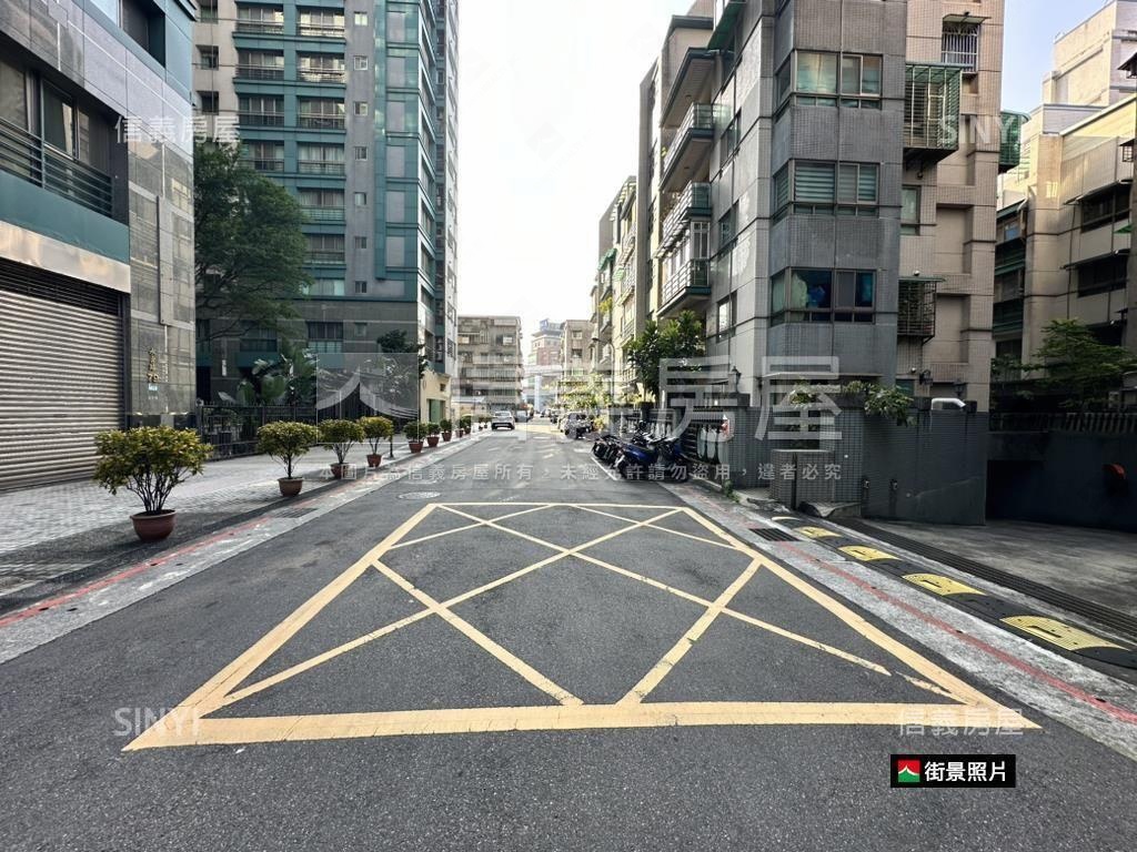 市府艾蜜麗挑高質感美邸房屋室內格局與周邊環境