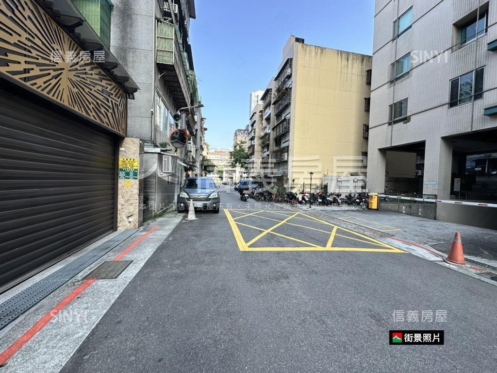 市府艾蜜麗挑高質感美邸房屋室內格局與周邊環境
