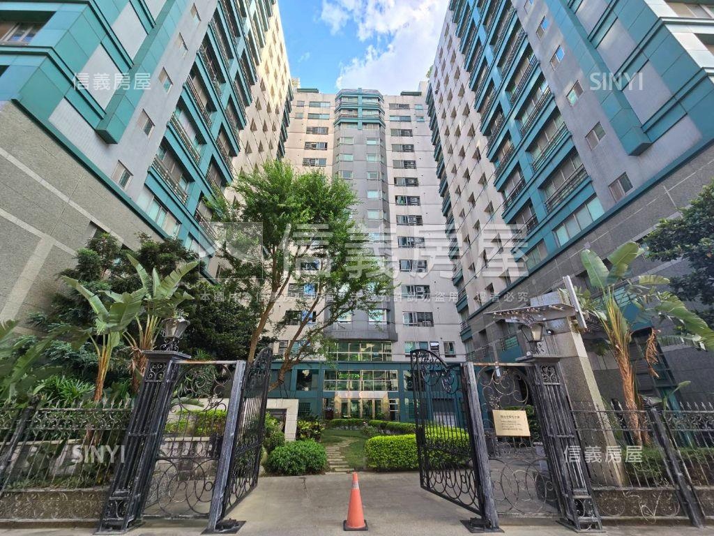 市府艾蜜麗挑高質感美邸房屋室內格局與周邊環境