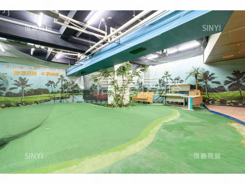 近文心路Ｂ１大空間商辦房屋室內格局與周邊環境