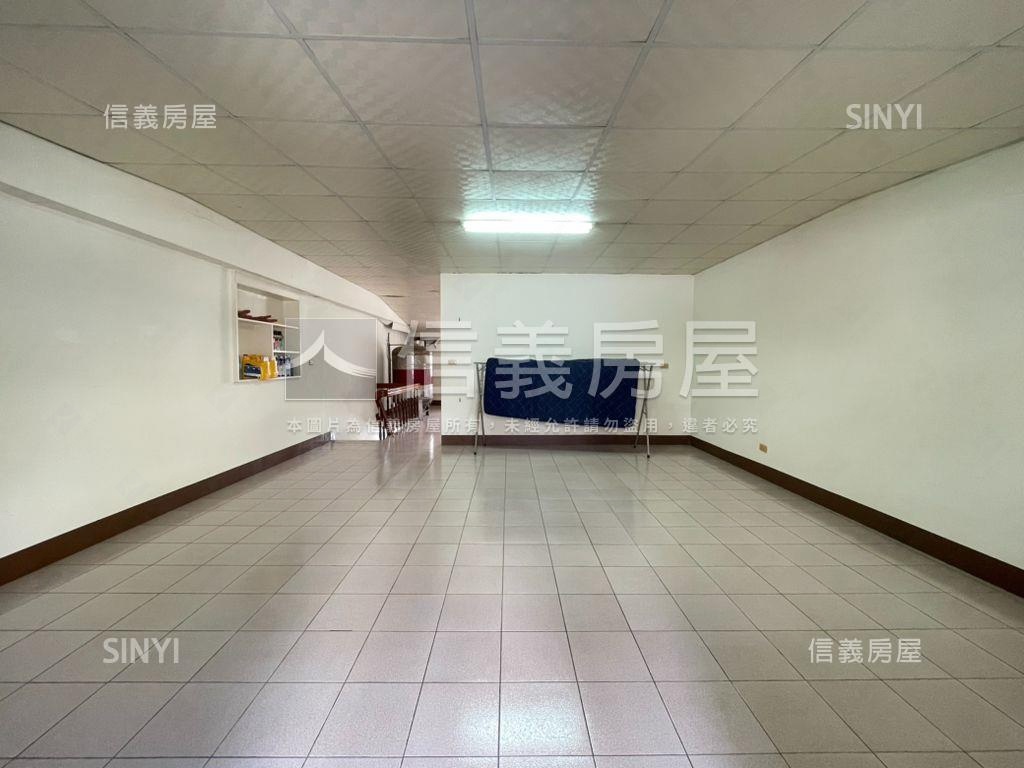 三多捷運永樂街上騎樓透店房屋室內格局與周邊環境