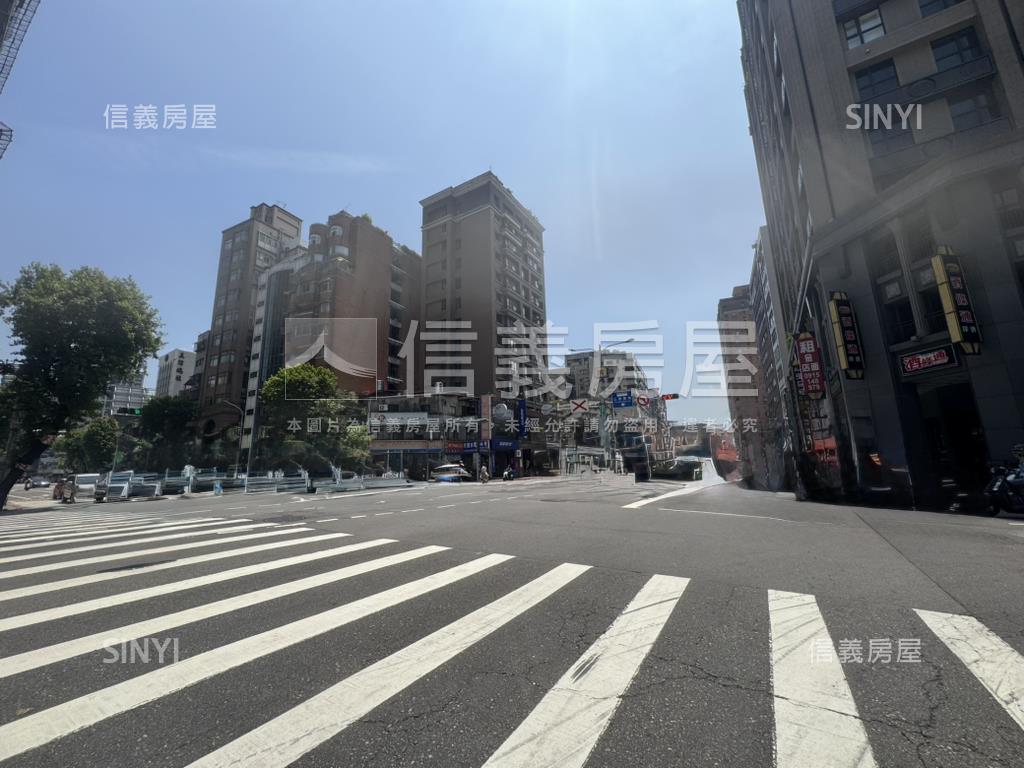 三豐雲極高樓２房＋車位房屋室內格局與周邊環境