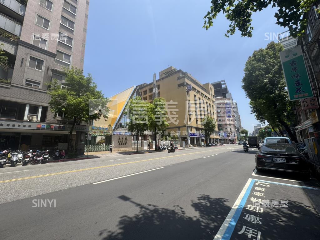 三豐雲極高樓２房＋車位房屋室內格局與周邊環境