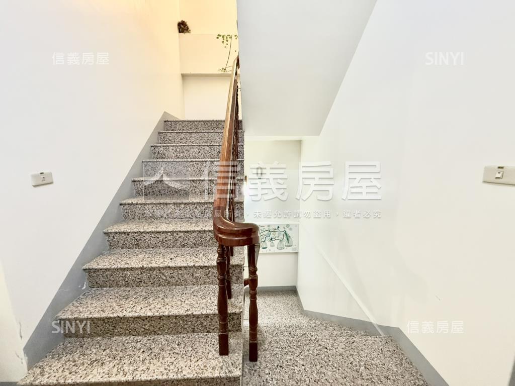 近喜來登生活圈臨路透天房屋室內格局與周邊環境