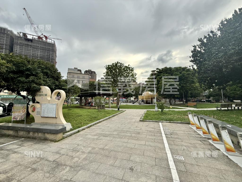 近喜來登生活圈臨路透天房屋室內格局與周邊環境