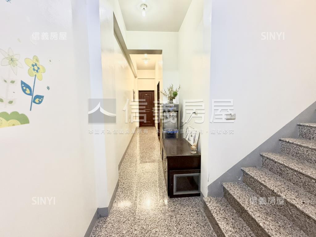 近喜來登生活圈臨路透天房屋室內格局與周邊環境