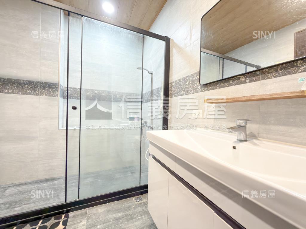 三多亞灣屋況美透天房屋室內格局與周邊環境