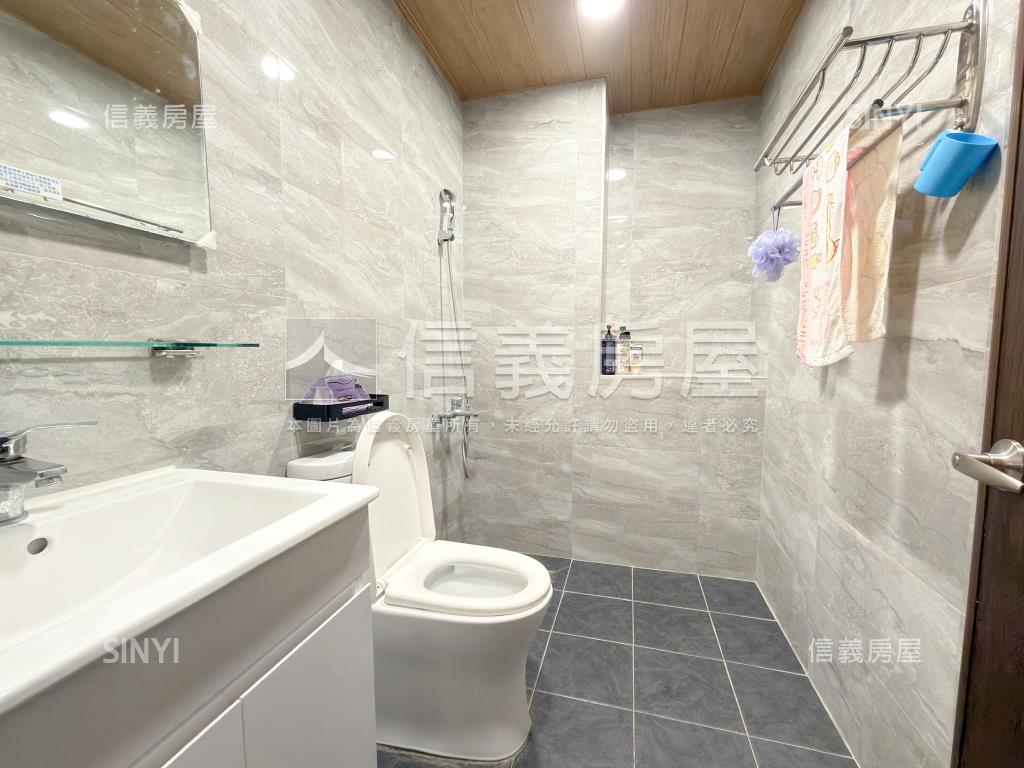 三多亞灣屋況美透天房屋室內格局與周邊環境
