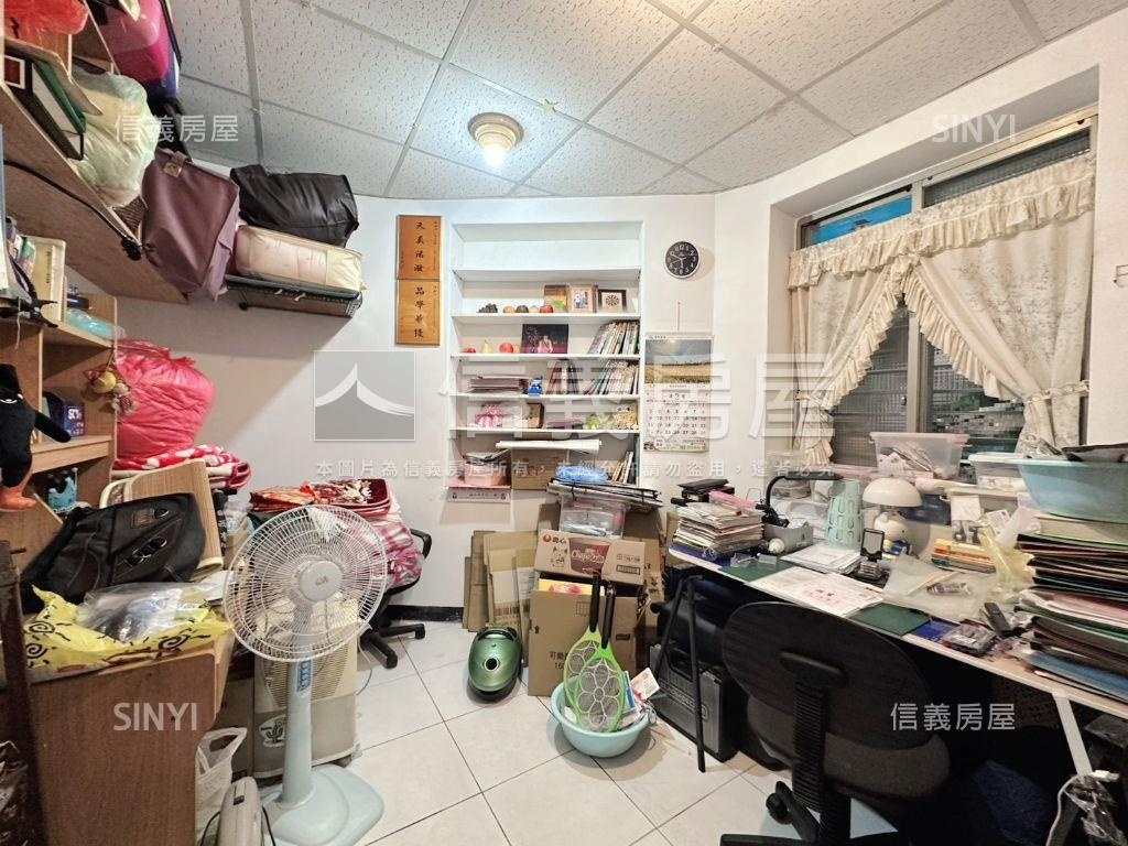 捷運萬隆邊間住辦一樓房屋室內格局與周邊環境