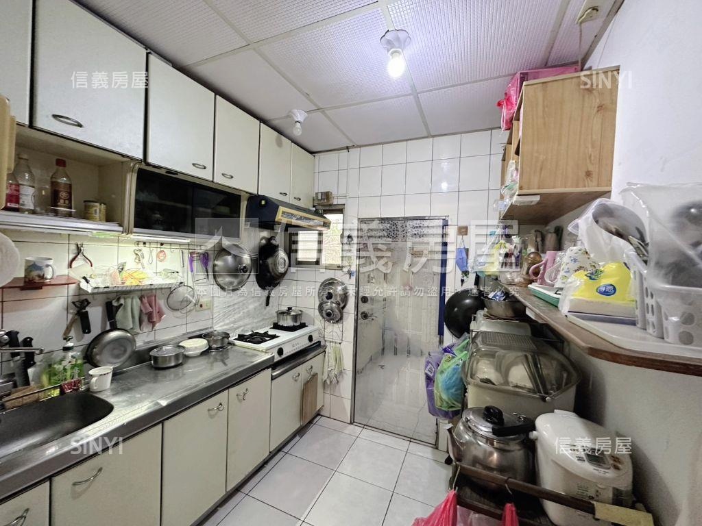 捷運萬隆邊間住辦一樓房屋室內格局與周邊環境