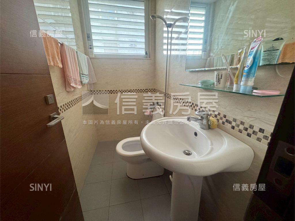 稀有３房電梯坡平車位房屋室內格局與周邊環境