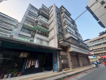 稀有３房電梯坡平車位