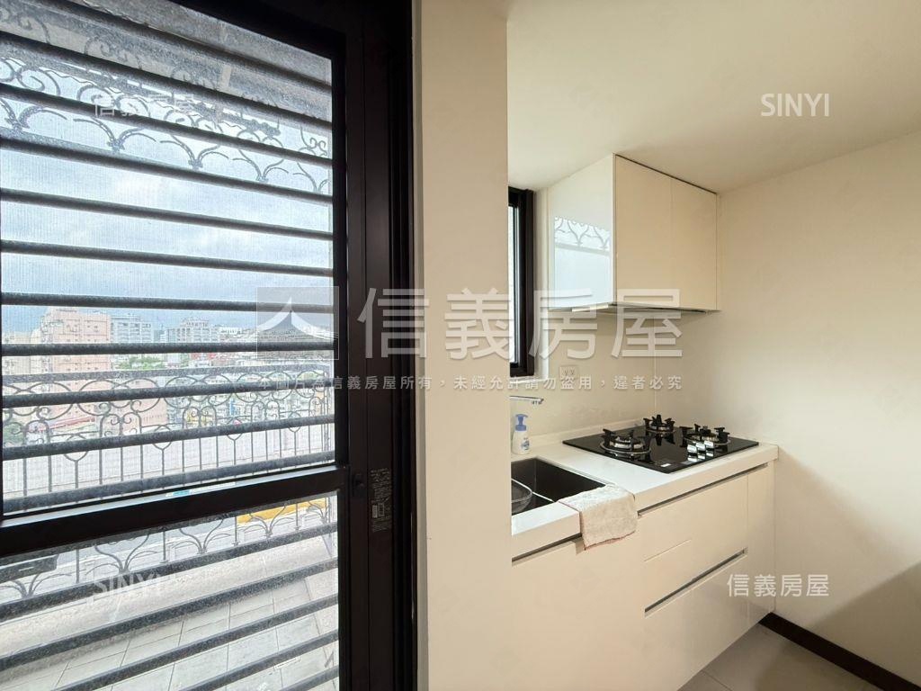 信義國際採光高樓房屋室內格局與周邊環境