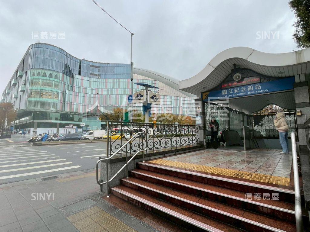 大巨蛋旁三角窗二樓辦公房屋室內格局與周邊環境