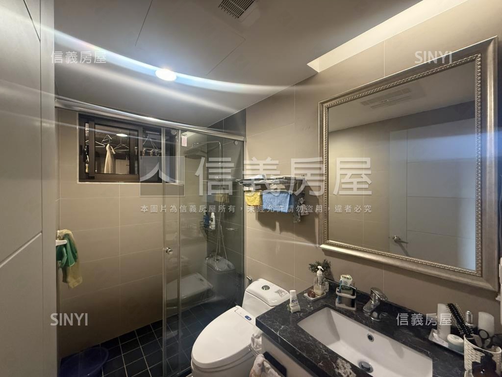 家傳極美精品有車位房屋室內格局與周邊環境