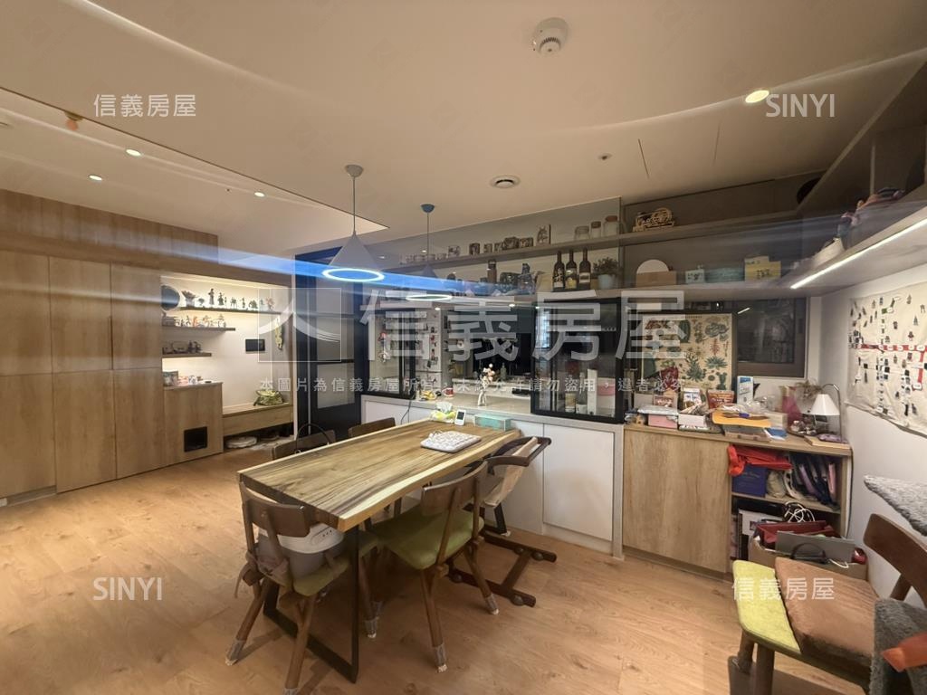 家傳極美精品有車位房屋室內格局與周邊環境