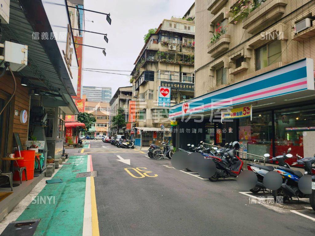 逸仙名園稀有坡平車位房屋室內格局與周邊環境