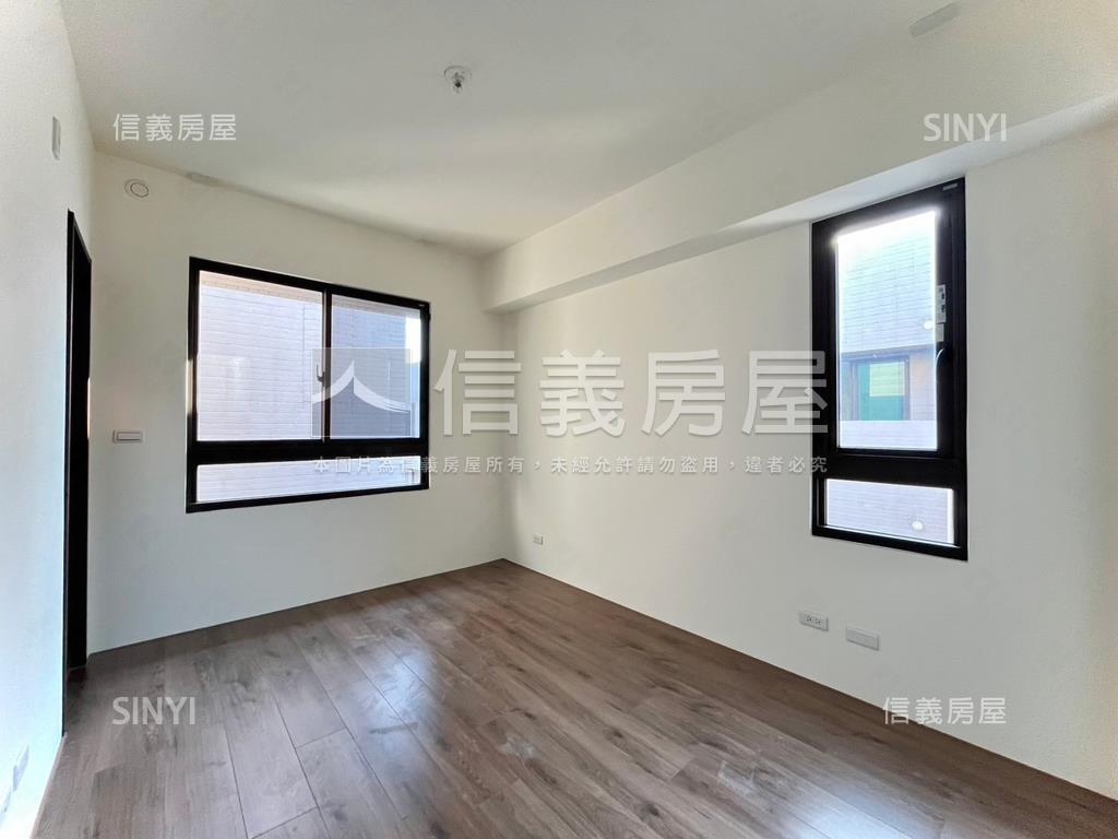 富宇大地邊間稀有豪墅房屋室內格局與周邊環境