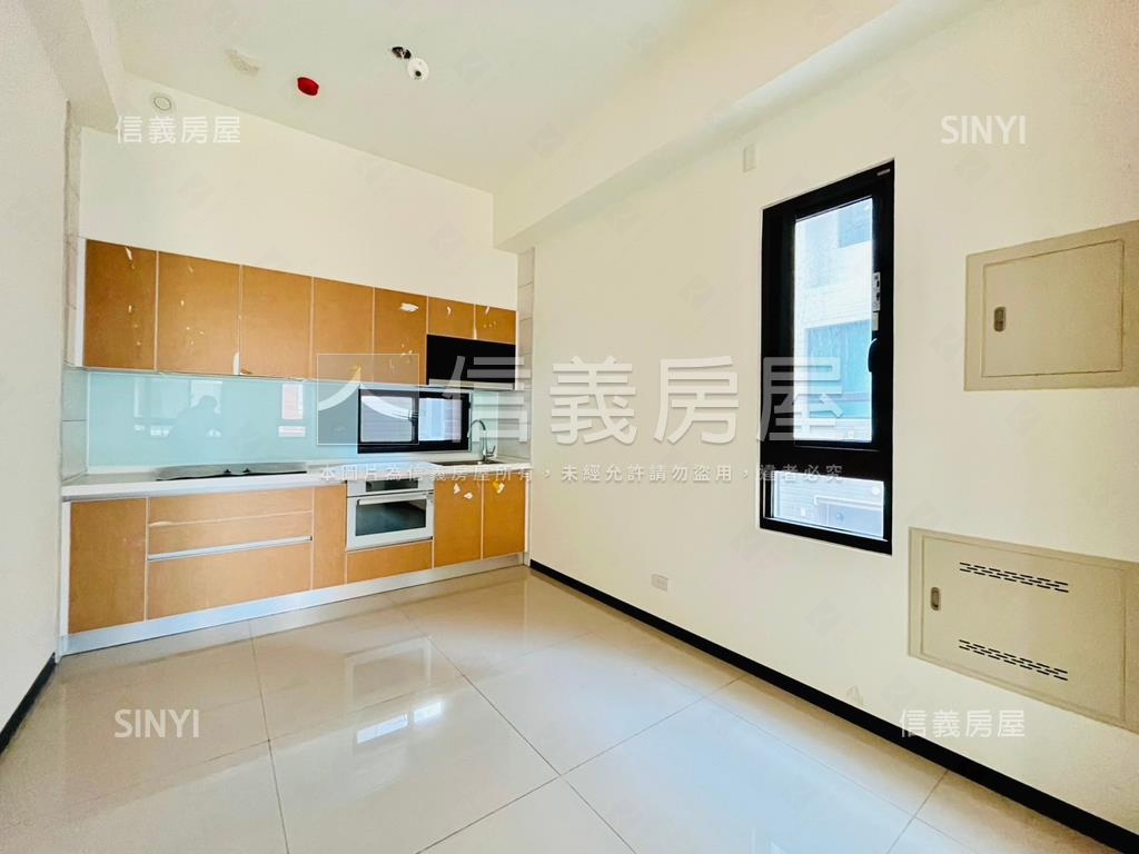 富宇大地邊間稀有豪墅房屋室內格局與周邊環境