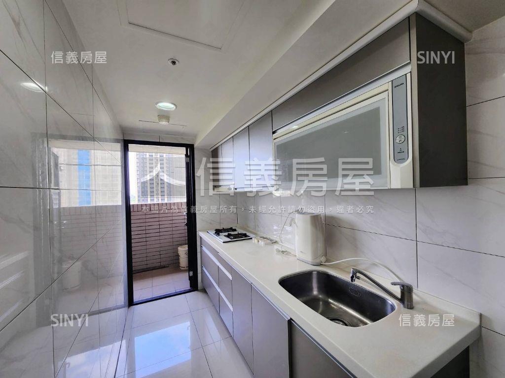 青埔ＨＯＭＥ１★三房車位房屋室內格局與周邊環境