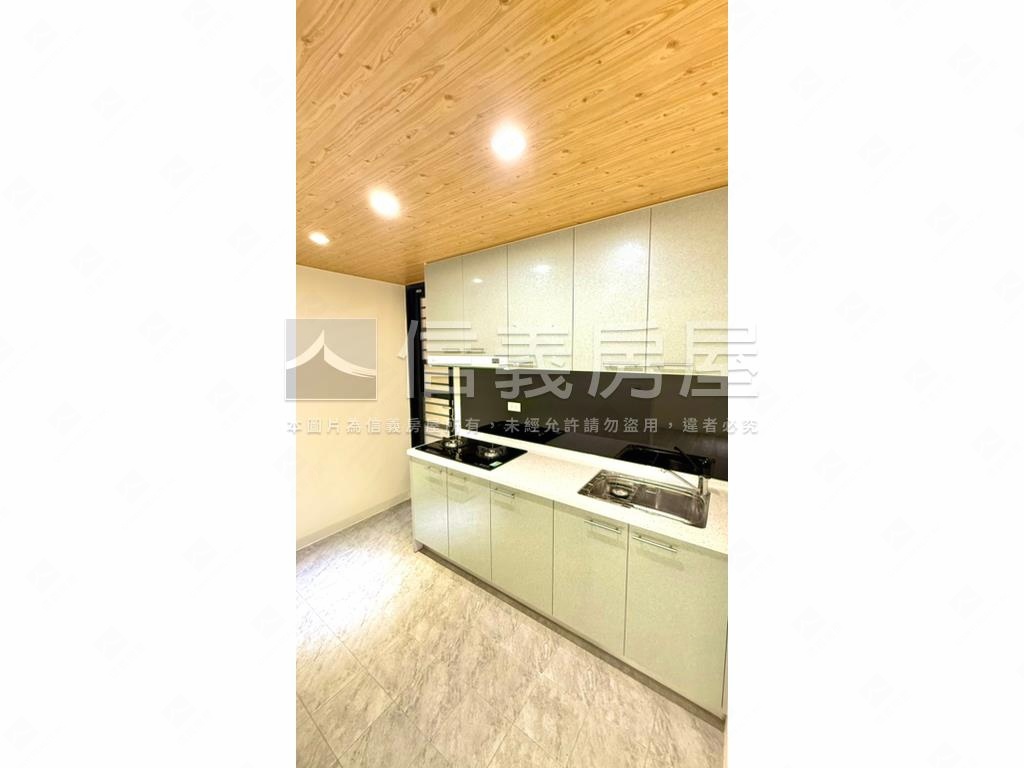 正東區南紡美妝三房房屋室內格局與周邊環境