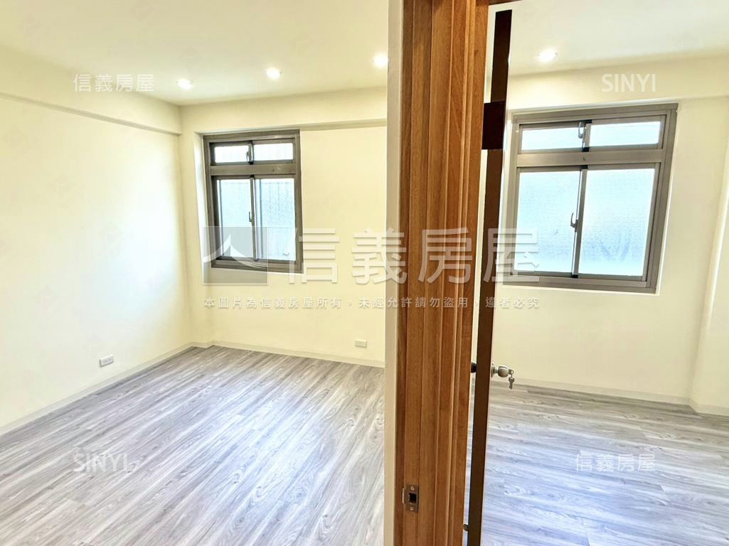 正東區南紡美妝三房房屋室內格局與周邊環境