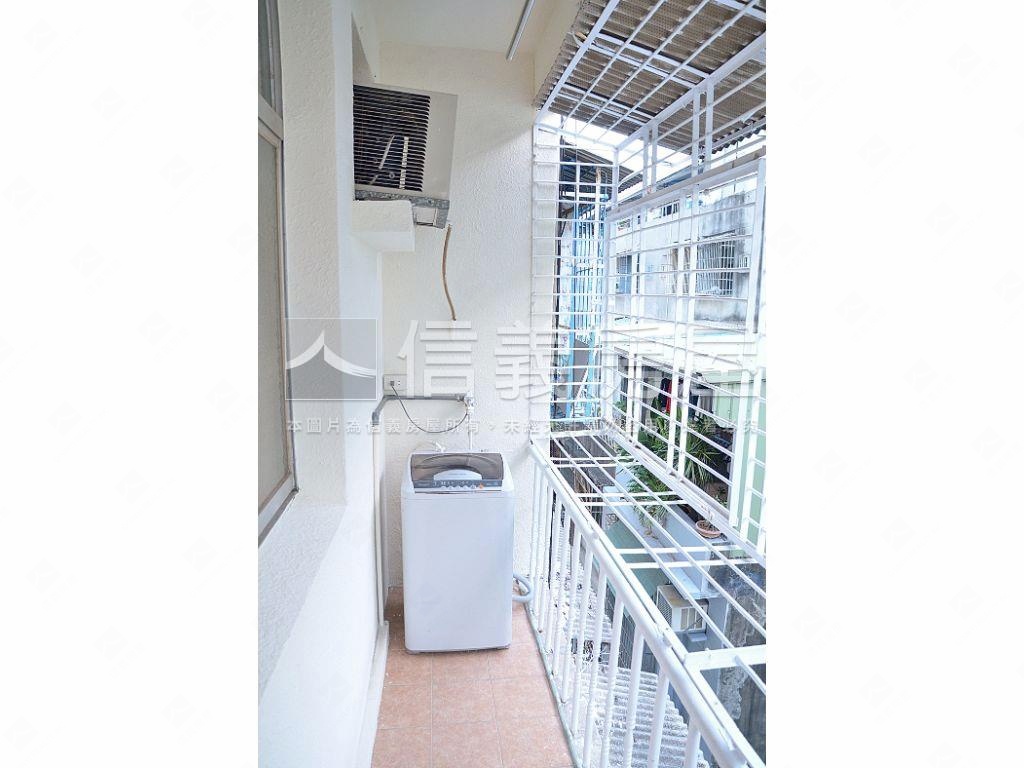 近輕軌高投報收租４套房房屋室內格局與周邊環境