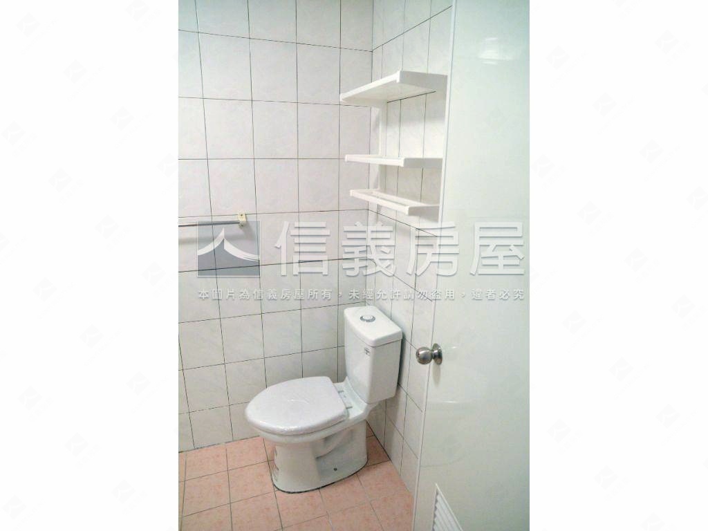 近輕軌高投報收租４套房房屋室內格局與周邊環境