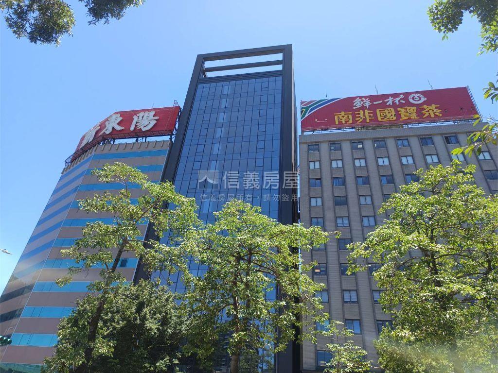 忠孝新生５樓純辦房屋室內格局與周邊環境