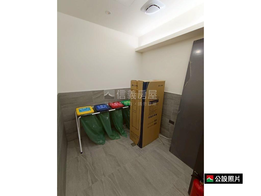 忠孝新生５樓純辦房屋室內格局與周邊環境